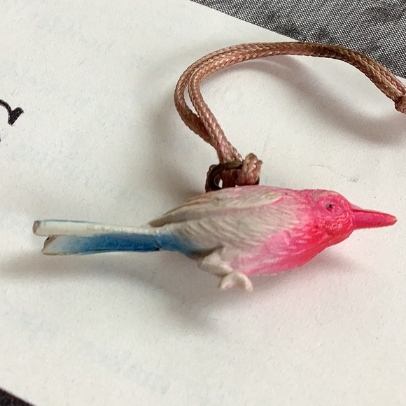 VINTAGE 1940’s CRACKER JACK CELLULOID PRIZES,SET 3. 1 Ram 1 Chili Pepper 1 Bird - Picture 7 of 9